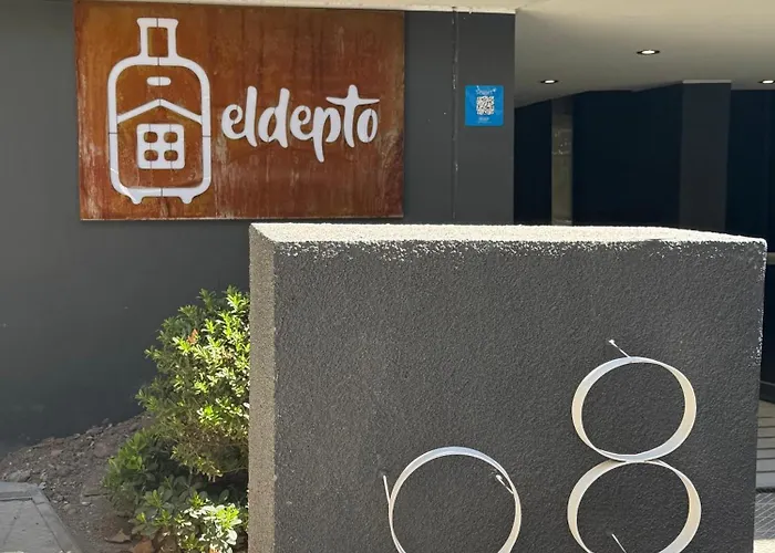 Eldepto Padre Mariano Apart Hotel